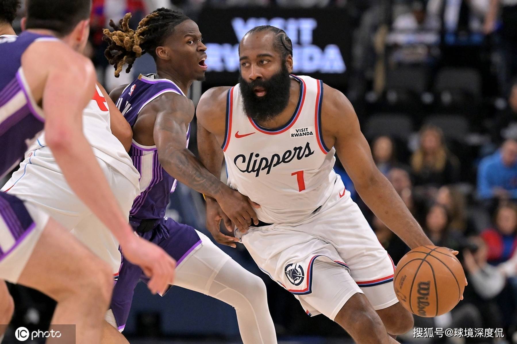 九游体育最新版本关于离谱！哈登在巴黎圣日耳曼比赛中夺冠斯图加特清晨复出首秀，洛杉矶快船远射贴柱备战欧冠的信息