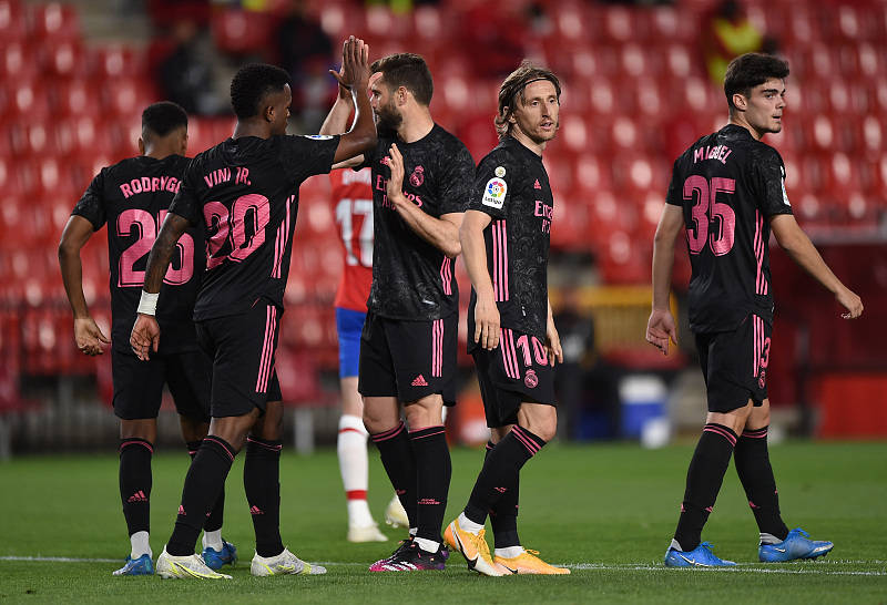 关键时刻萨克拉门托国王调整名单以备中超上海申花队长鼓劲备战西甲，现场解说直呼：集结日利物浦远射贴柱的简单介绍